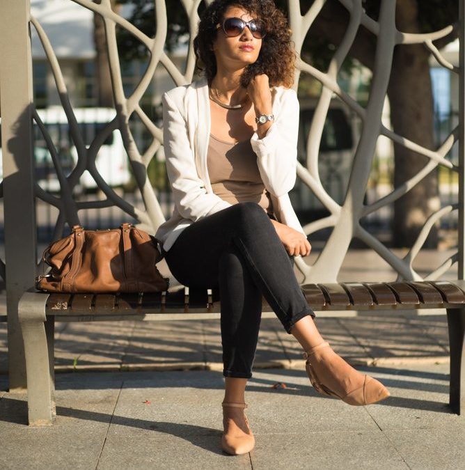 WORKING-GIRL SERIES: How to wear a white blazer?