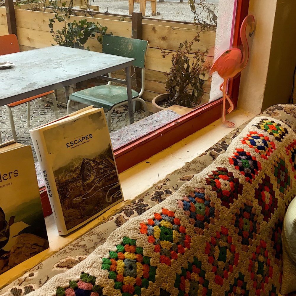 Berlin coffeeshop matcha latte
